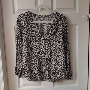 Old Navy women's long sleeve blouse.  Size large